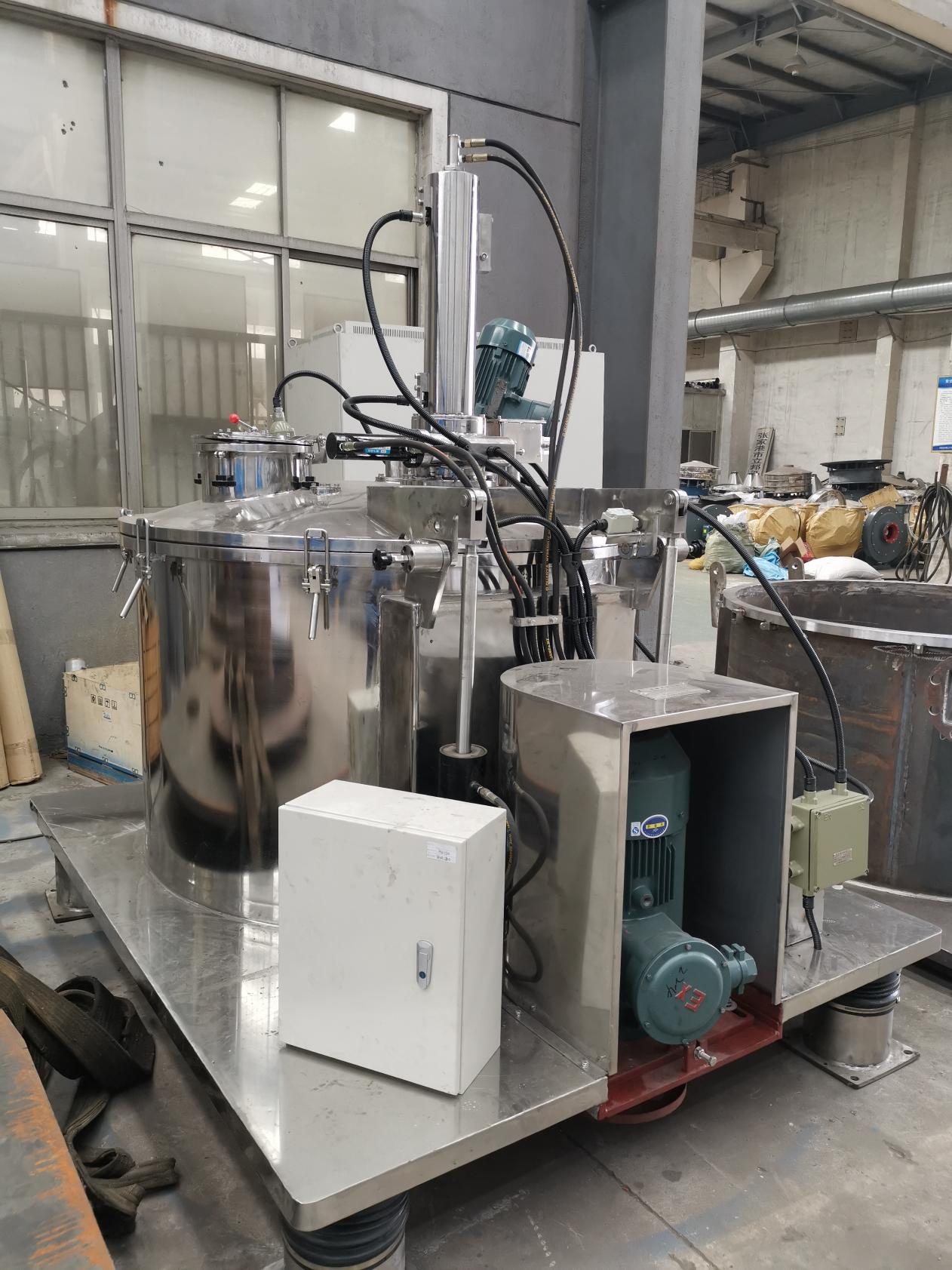 LGZ vertical automatic bottom discharge centrifuge